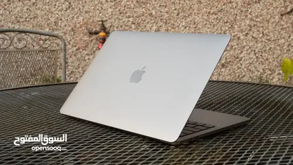  4 MacBook Pro M1