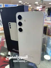  3 Samsung s24 used 1 month only 11 months warranty