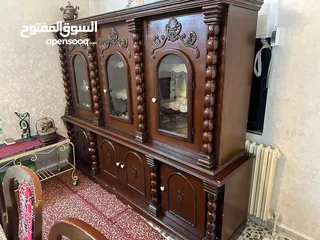 1 طاولة سفرة و بوفيه