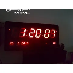  4 ساعة إلكترونية رقمية