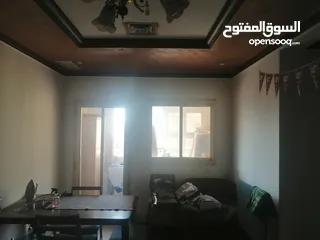  1 مشاركه غرفه داخل شقه حولي شارع احمد بن طولون متفرع من شارع المثنى