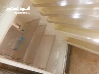  7 ثلاجة كبيرة 22 قدم نوعها شارب نظيفة
