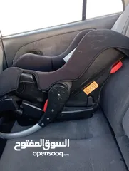  1 كوت سيارة للأطفال بحالة الوكالة