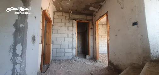  9 بيت للبيع بسعرمغري وقابل للتفاوض