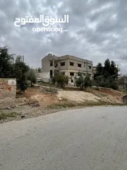 1 بيت طابقين 3 شقق وتسوية على قطعة ارض مساحة دنم وربع وعلى شارعين