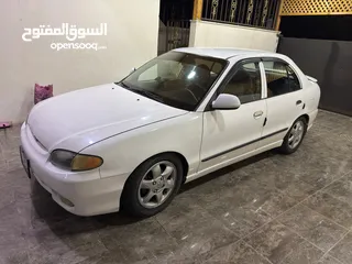  4 هونداي اكسنت 1998 للبيع