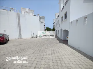  9 Elegant Villa for sale in a serene locality at Qurum Ref: 145N