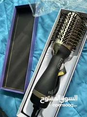  12 فرشاة السشوار اينزو باللون المميز الذهبي والاسود .. صناعة ايطالية والسعر قابل للتفاوض