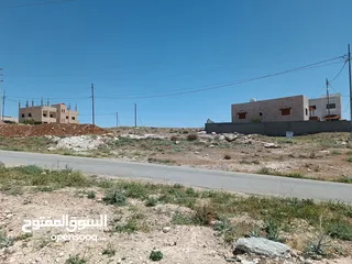  3 بيع ارض اطلاله خلابه في منطقه الثلاجه عزرا الكرك