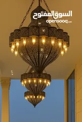  1 ثريا فخمة جداً نحاس خالص بتصميم فاخر ومقاسات كبيرة مناسبة للقصور والمجالس – جديدة ولم تُستخدم