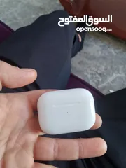  1 AirPods pro الاصلية