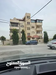  9 شقه مميزة للبيع بالقرب من قصر العوادين من المالك مباشرة