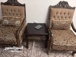  4 طقم كنب وطاولات للبيع