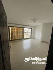  21 شقة طابق ثالث + روف في منطقة ربوة عبدون بمساحة اجمالية 325 متر