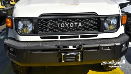  4 Toyota Land Cruiser Pickup LX 4.0L V6 Petrol Single Cabin M/T