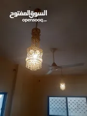  3 3 ثريات مستعملة للبيع