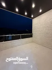  17 شقق ط2 او3 للبيع في الجبيهة ابو العوف عمارة على شارعين تشطيبات فخمة مساحة 177م