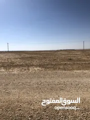  9 في قرية القنيطرة على الشارع المعبد مباشرة كهرباء على امتداد الشارع / مشروع مميز من المالك مباشرة