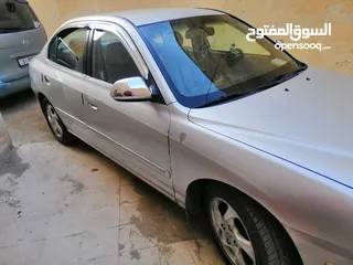  3 سيارة هونداي اكس دي جولد 2006 للبيع