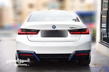  8 بي ام دبليو الفئة الثالثة كهربائية بالكامل 2023 BMW i3 eDrive35L EV M Power Kit_Full Option