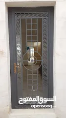  4 فني حداده لكافه اعمال الحداده والديكور وكافه اعمال الصيانه