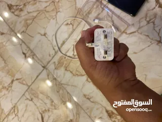  11 جهاز هونر اكس 9 اي5G وبي مجال مستخدم وبسعر مناسب جدا بس للاسف الشاشه مكسوره