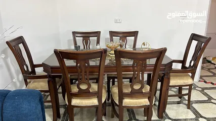  16 أثاث نظيف ( غرفة نوم ، غرفة جلوس ، غرفة ضيوف مع سفره ) شبه جديد