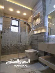  26 شقة شبه أرضي مساحة (190م) داخلي (100م) خارجي للبيع في أرقى مناطق ام حجير شفا بدران