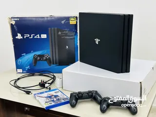  1 Play station 4 pro 1T