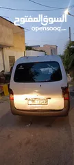  6 باص H100 موديل 2000 نضيف للبيع