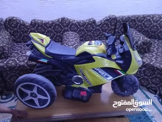  9 دراجة كهرباء شحن بحالة ممتازه شغالة 100/100 على الفحص
