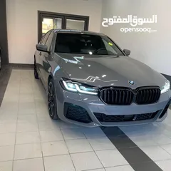  2 BMW 530E 2020