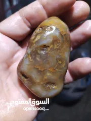  16 احجار كريمة خام