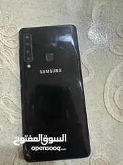  3 سامسونج A9 بحالة ممتازه مع كرتونته