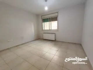  7 شقة مميزة للإيجار – الطيرة  مساحة واسعة وحديقة داخلية
