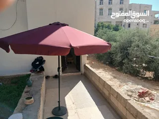  7 شمسيه حجم كبير  اصليه ممتازه