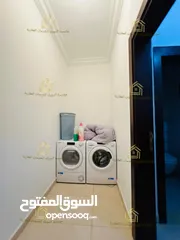  13 شقة فاخرة - مفروش جزئي - حي الصحابة - 3نوم 1ماستر - 230م - بإطلالــــه بانوراما