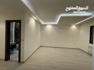  15 شقة مع روف دوبليكس باطلالة مميزة مساحة 200م وروف 120م مع 50 م ترس بخلدا (مشروع 118)