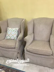  2 كنب مستعمل للبيع بحالة جيدة جدا  مكنسة كهرباء بحال الجديد