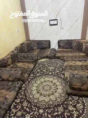  6 فرشات و بوفيه للبيع بسعر مغري جداً  بالزرقاء