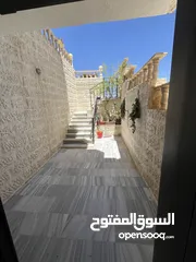  20 شقة 230م (4 غرف نوم + 3 حمامات + غرفة خادمة) من المالك مباشرة في منطقة طبربور حي الخزنة
