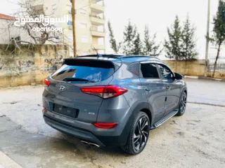  1 هونداي توسان فل الفل مع فتحة 4/4