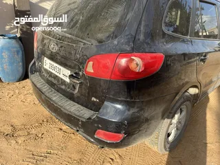  4 هونداى سانتافى