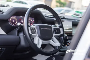  12 Land Rover Defender 2022 Gasoline Black edition