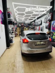  5 فورد فوكس 2015 للبيع التفاصيل موجودة كالمه علا الاعلان