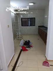  5 شقه طابق أول فني للايجار في حي القصيله جنوب مجمع الاغوار الجديد مسافه 200م تقريبا