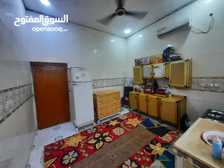  3 بيت للبيع الصالحيه مقابيل شارع ماجد الحداد