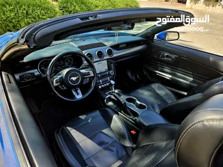  3 Mustang Black Interior, Blue Metalic Body, 2020 - 64 KM convertible