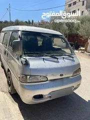  1 باص هونداي H100 2001 مع الرقم