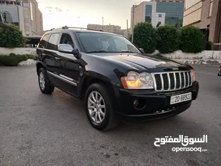  3 جيب شروكي هيمي 5700cc بحاله ممتازه للبيع 8800 دينار